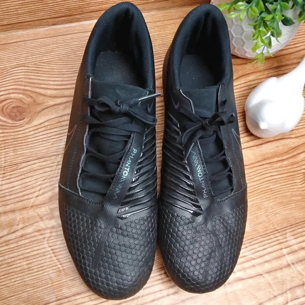 NIKE PHANTOM VENOM club FG black soccer cleats men's size 11.5